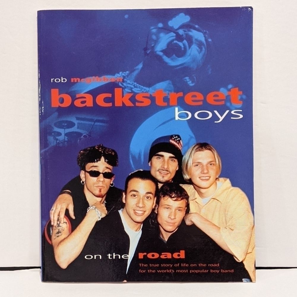 𝅺Vintage 90's Backstreet Boys Book On The Road